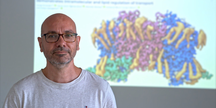 Prof. Christos Gatsogiannis<address>&copy; Karthik Subramaniam Kalyankumar</address>
