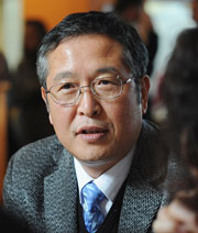 Wl 0906 Alumnus-seong-kim